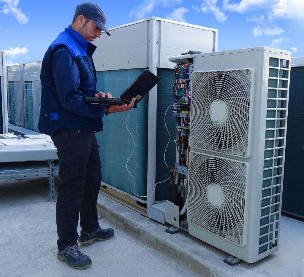 What are Some Common Signs Indicating HVAC Malfunction?