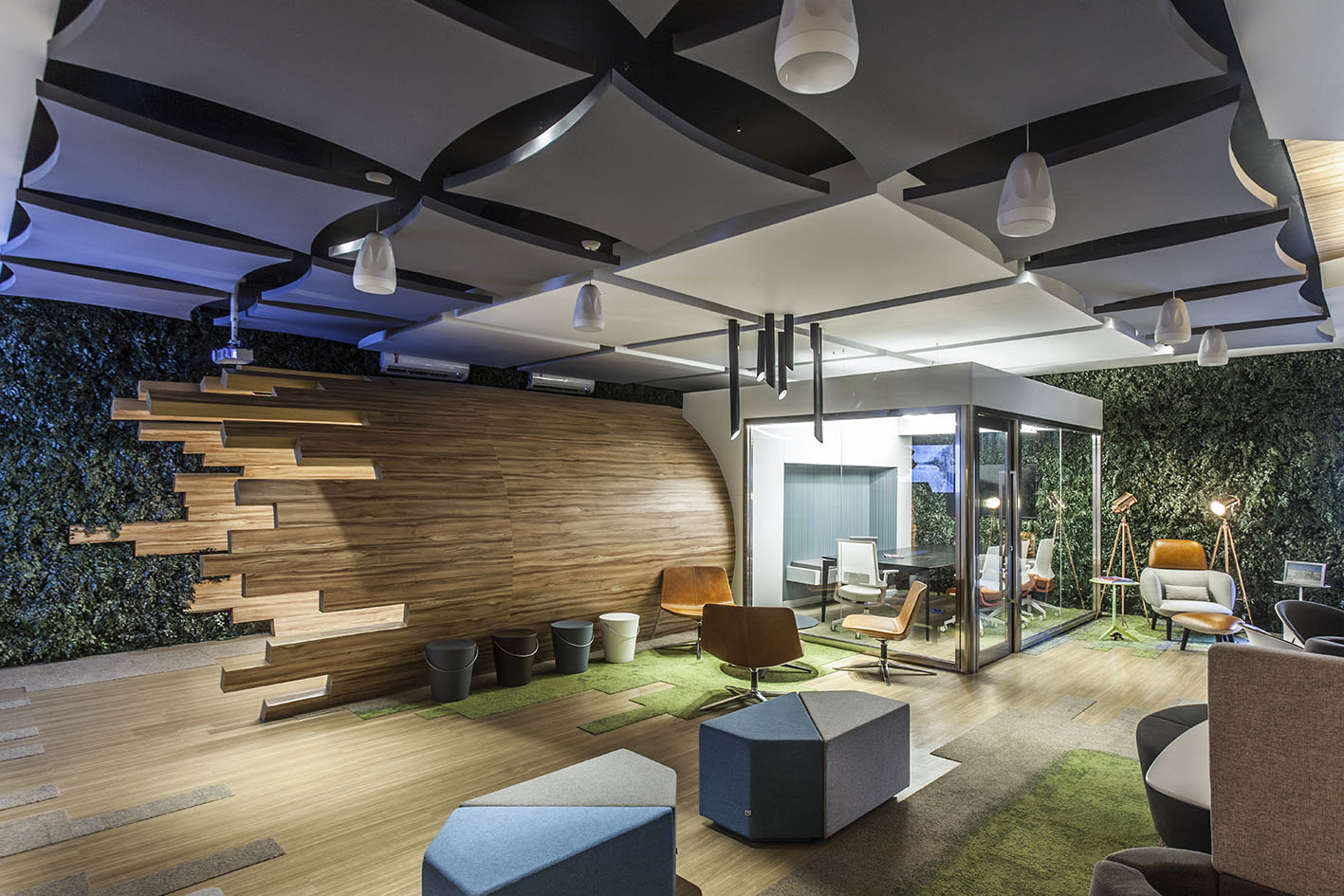 A Look Inside Paulo Octavio’s Brasilia Office