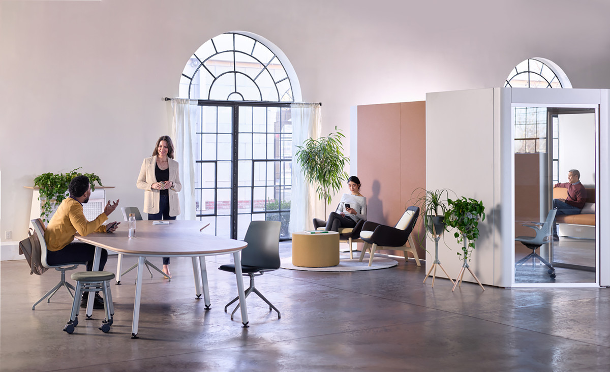 How Ergonomic Features are Reshaping the Hybrid Workplace