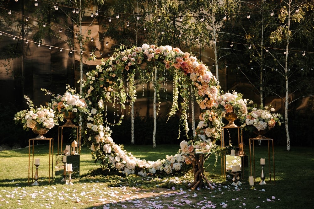 Creating A Whimsical Wedding Atmosphere With Dreamy Flower Installations