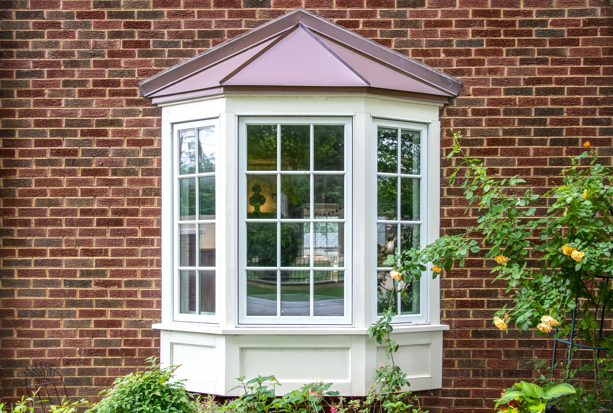 Is It Worth It to Replace Windows Before Selling Your House?
