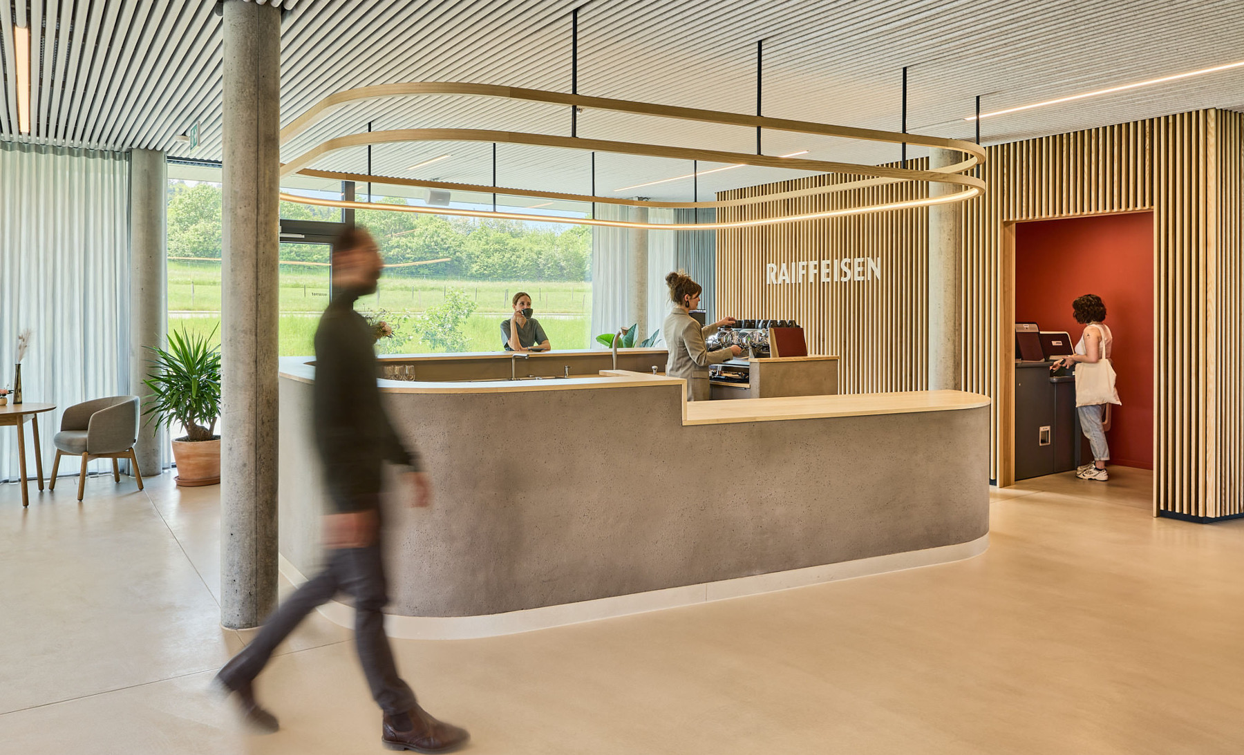A Tour of Raiffeisen’s New Rossens Office