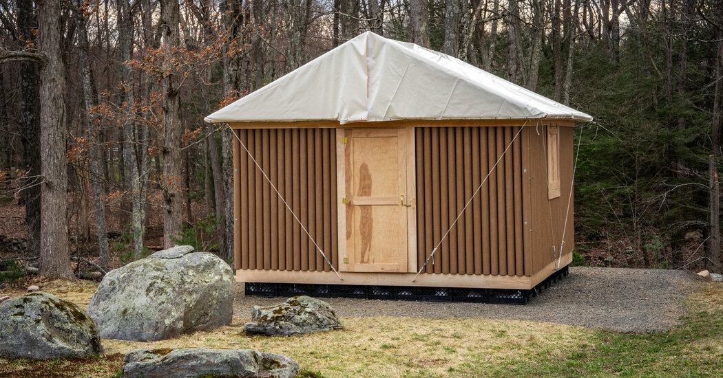 Shigeru Ban Displays a New Version of His Paper Log House at the Glass House