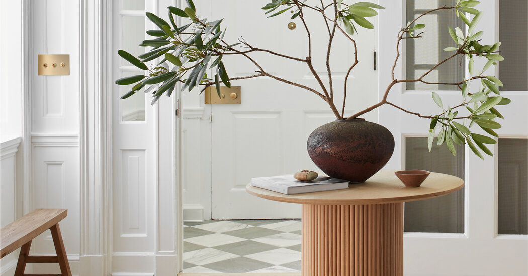 How to Give Your Foyer a Spring Makeover